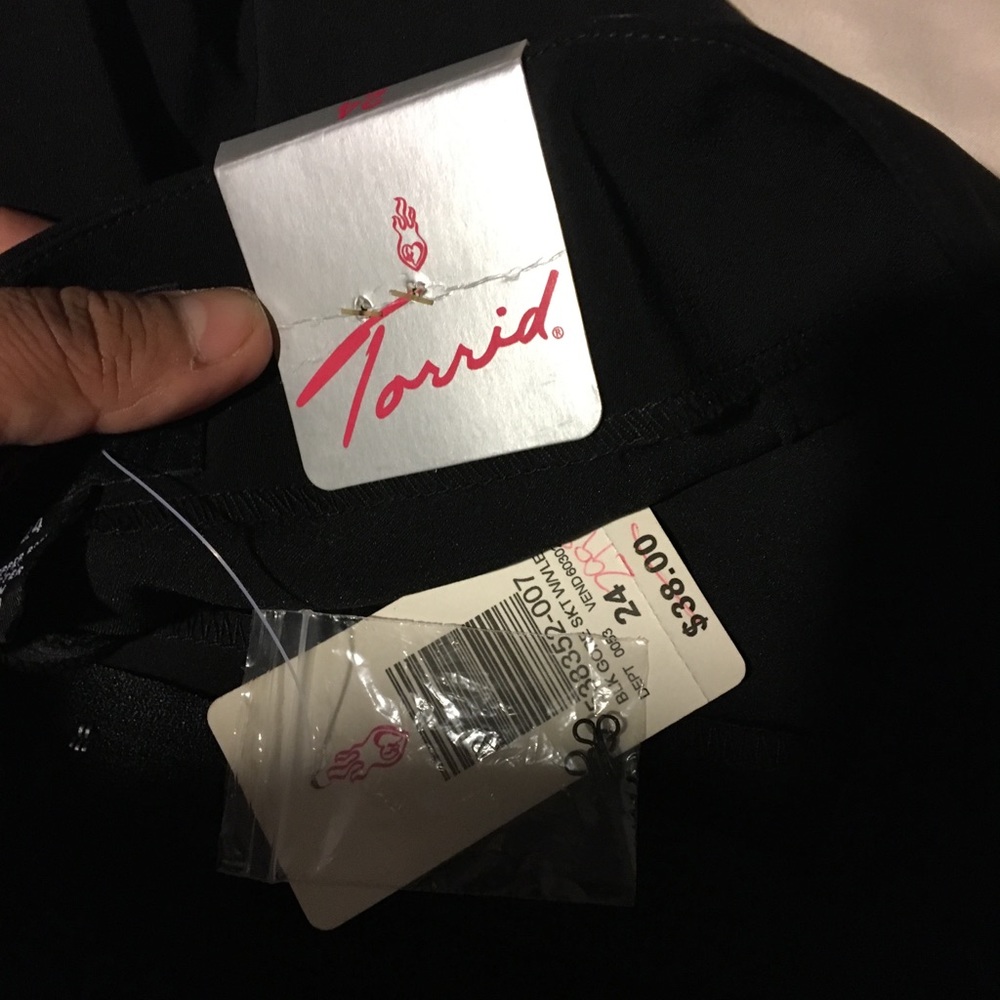 Nwt torrid skirt 24 black